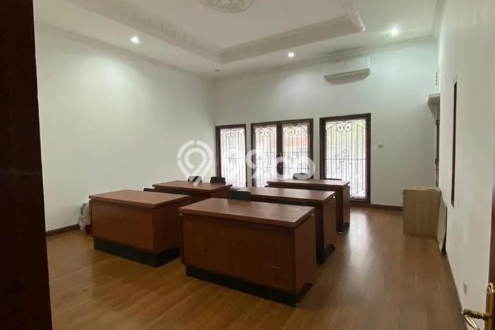 For Sale! Luxury House LT 790m2 Desain Elegan di Sayap Dago For Sale! Luxury House LT 790m2 Desain Elegan di Sayap Dago