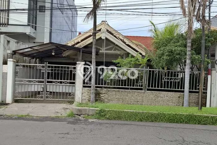 Rumah sewa siap huni 3 Kamar Tidur di Darmo Permai, Surabaya Rumah sewa siap huni 3 Kamar Tidur di Darmo Permai, Surabaya