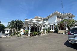 Jual Rumah Luas Elegan Dengan View Cantik di TB Simatupang, Jakarta Selatan Jual Rumah Luas Elegan Dengan View Cantik di TB Simatupang, Jakarta Selatan