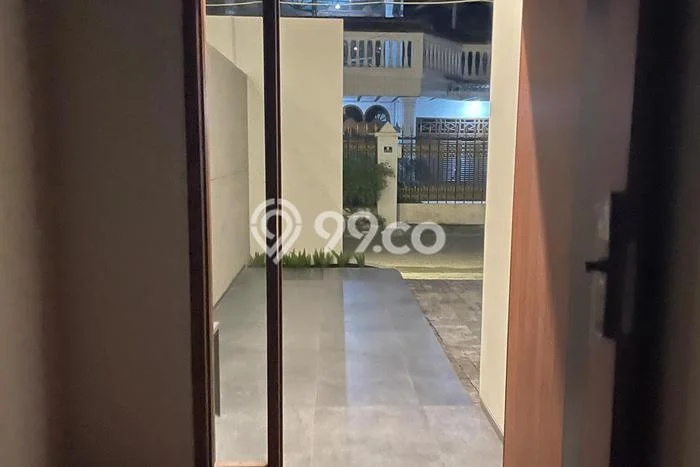 Rumah Mewah LB 140m2 Siap Pakai Desain Elegan di Buah Batu, Bandung Rumah Mewah LB 140m2 Siap Pakai Desain Elegan di Buah Batu, Bandung