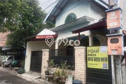 Hunian Cantik Modern Lb 177m2 di Wonokromo, Surabaya Hunian Cantik Modern Lb 177m2 di Wonokromo, Surabaya