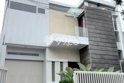 Rumah Elit Modern Tanpa Renovasi di Tomang Jakarta Barat Rumah Elit Modern Tanpa Renovasi di Tomang Jakarta Barat