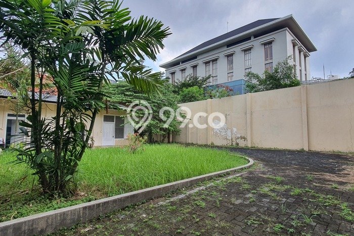 Disewakan Rumah Bagus di Tegalsari Harga Rp 650 Juta/ Tahun Disewakan Rumah Bagus di Tegalsari Harga Rp 650 Juta/ Tahun