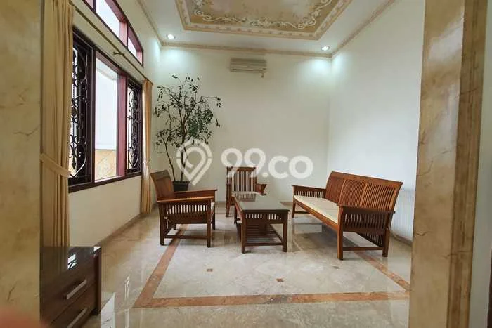 Disewakan! Rumah 5 Kamar Tidur &
5 Kamar Mandi di Darmo Permai, Surabaya Disewakan! Rumah 5 Kamar Tidur &
5 Kamar Mandi di Darmo Permai, Surabaya