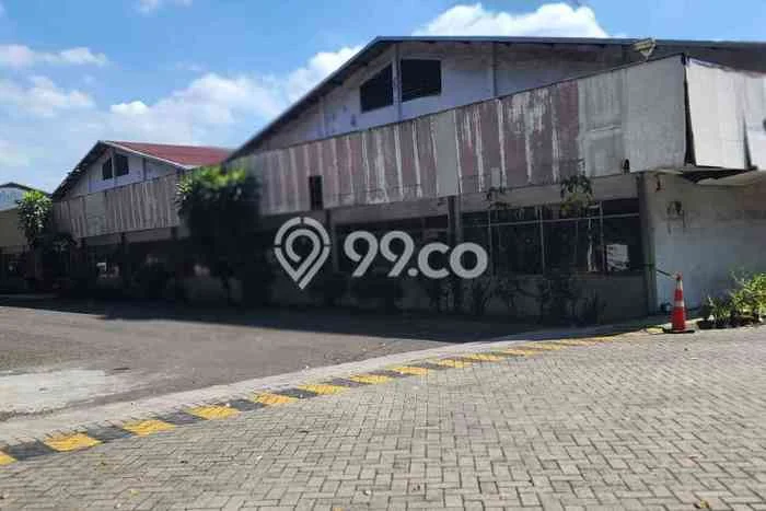 Disewakan Gudang di Rungkut Surabaya LT 12835m2, LB 9600m2 Disewakan Gudang di Rungkut Surabaya LT 12835m2, LB 9600m2