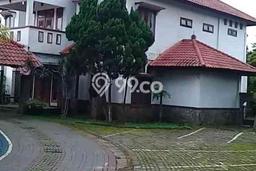 Rumah Lokasi Strategis kawasan Purwodadi, Pasuruan, LT 1800m² LB 1350m² Rumah Lokasi Strategis kawasan Purwodadi, Pasuruan, LT 1800m² LB 1350m²