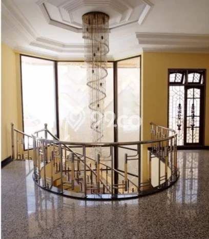 Rumah Luxury Modern Tanpa Renovasi di Manyar Surabaya Rumah Luxury Modern Tanpa Renovasi di Manyar Surabaya