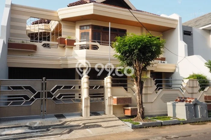 Rumah Luxury Modern Tanpa Renovasi di Manyar Surabaya Rumah Luxury Modern Tanpa Renovasi di Manyar Surabaya