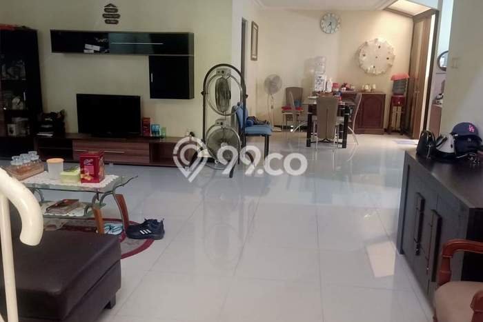 Dijual Rumah 4 Kamar Lokasi Ideal Nyaman dan Strategis di Wiyung Dijual Rumah 4 Kamar Lokasi Ideal Nyaman dan Strategis di Wiyung