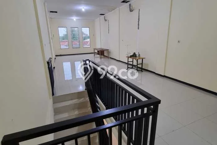 Ruko Paling Dicari LB 205m2 Dijual di Sambikerep Ruko Paling Dicari LB 205m2 Dijual di Sambikerep
