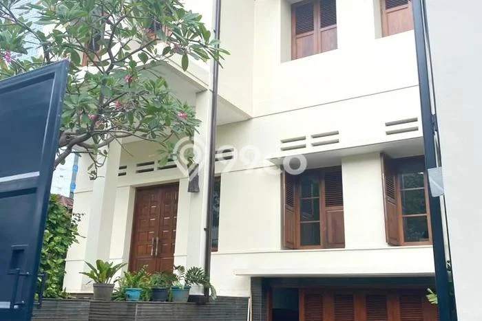 Jual Rumah Luas Elegan Dengan View Cantik di Cikini, Jakarta Pusat Jual Rumah Luas Elegan Dengan View Cantik di Cikini, Jakarta Pusat