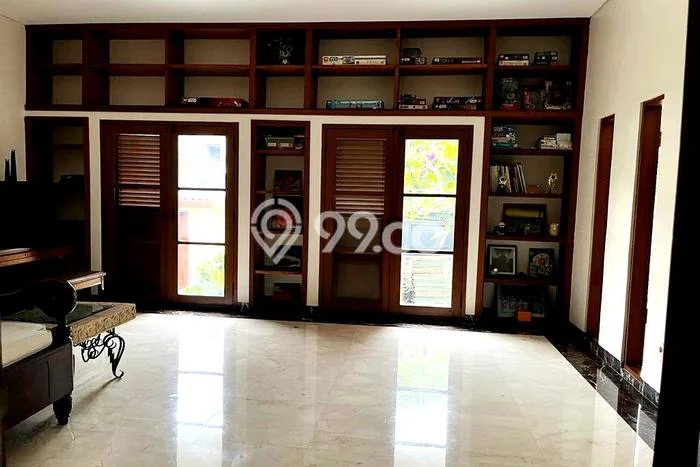 Jual Rumah Luas Elegan Dengan View Cantik di Cikini, Jakarta Pusat Jual Rumah Luas Elegan Dengan View Cantik di Cikini, Jakarta Pusat