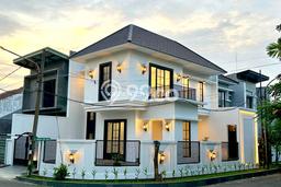 Hunian Eksklusif Siap Huni LT 153m2 di Rungkut, Surabaya Hunian Eksklusif Siap Huni LT 153m2 di Rungkut, Surabaya