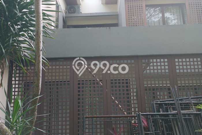 Rumah sewa siap pakai 4 KT di BSD De Park, Tangerang Rumah sewa siap pakai 4 KT di BSD De Park, Tangerang