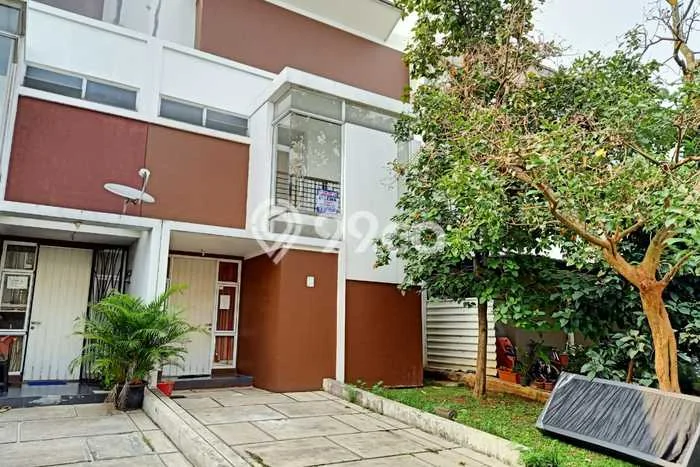 Disewakan! Rumah 3 Kamar Tidur &
2 Kamar Mandi di BSD The Icon, Tangerang Disewakan! Rumah 3 Kamar Tidur &
2 Kamar Mandi di BSD The Icon, Tangerang