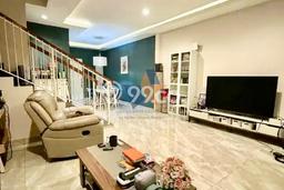 HUNIAN BERKELAS! Rumah Exclusive Graha Raya, Tangerang, LT 90m² Luas Bangunan 140m² HUNIAN BERKELAS! Rumah Exclusive Graha Raya, Tangerang, LT 90m² Luas Bangunan 140m²