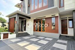 Jual Rumah Luas Elegan Dengan View Cantik di Bintaro, Jakarta Selatan Jual Rumah Luas Elegan Dengan View Cantik di Bintaro, Jakarta Selatan