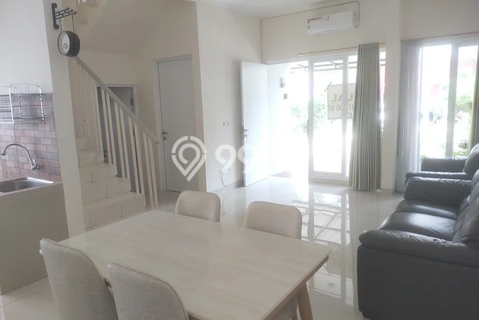 Jual Rumah Strategis Bagus Punya 2 KT di Setu Tangerang Selatan SHM Jual Rumah Strategis Bagus Punya 2 KT di Setu Tangerang Selatan SHM