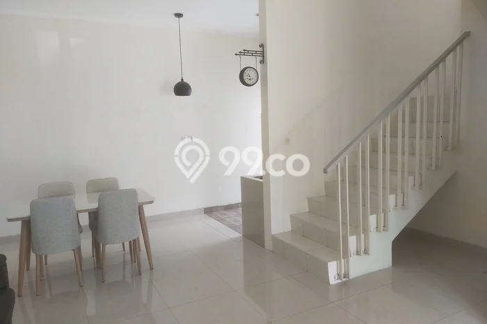 Jual Rumah Strategis Bagus Punya 2 KT di Setu Tangerang Selatan SHM Jual Rumah Strategis Bagus Punya 2 KT di Setu Tangerang Selatan SHM