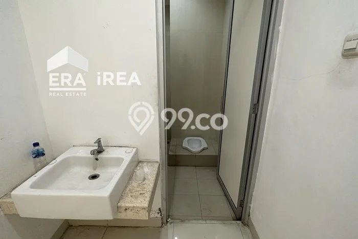 Ruko untuk disewa di Grogol punya LT 75m2 & LB 217m2 harga sewa kompetitif Ruko untuk disewa di Grogol punya LT 75m2 & LB 217m2 harga sewa kompetitif