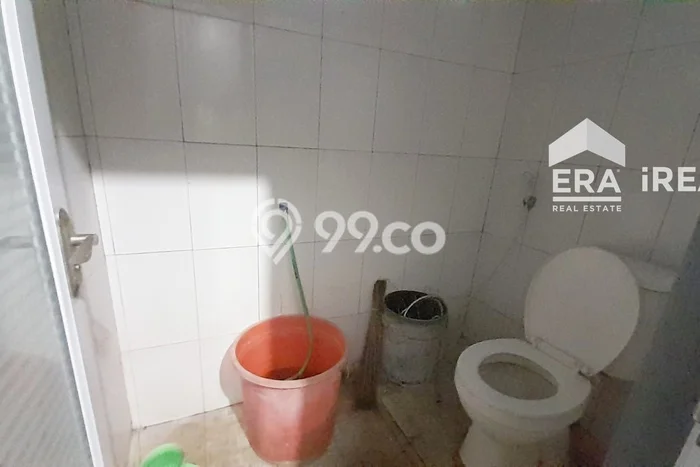Ruko Dijual Lokasi Emas di Kartasura Luas 200m2 Ruko Dijual Lokasi Emas di Kartasura Luas 200m2