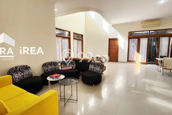 For Sale! Luxury House LT 221m2 Desain Modern di Sleman For Sale! Luxury House LT 221m2 Desain Modern di Sleman