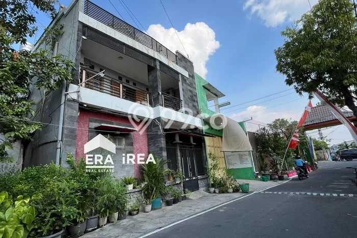 For Sale Hunian Rumah Terawat 5 Kamar di Jagalan, Surakarta For Sale Hunian Rumah Terawat 5 Kamar di Jagalan, Surakarta