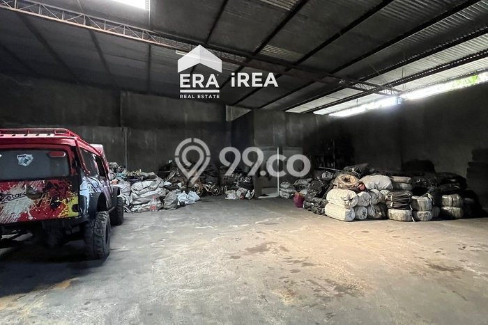 Disewakan Gudang di Kawasan Ramai Solo Baru Luas 621m2 Disewakan Gudang di Kawasan Ramai Solo Baru Luas 621m2