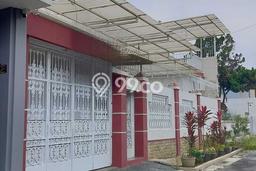 Rumah Cantik Siap Huni Di Solo Baru Luas 350m2 Aman Rumah Cantik Siap Huni Di Solo Baru Luas 350m2 Aman