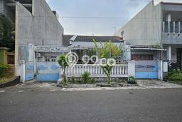 Dijual Rumah Strategis Bagus Punya 4 KT di Laweyan Solo SHM Dijual Rumah Strategis Bagus Punya 4 KT di Laweyan Solo SHM