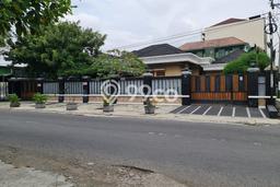 RUMAH MEWAH lokasi TENGAH KOTA SOLO dekat Mall Paragon Solo RUMAH MEWAH lokasi TENGAH KOTA SOLO dekat Mall Paragon Solo