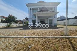 Kantor Dijual di Serengan LT 2580m2, LB 1700m2 untuk Investasi Kantor Dijual di Serengan LT 2580m2, LB 1700m2 untuk Investasi