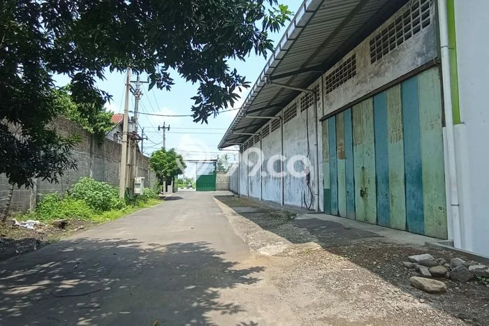 LOKASI PREMIUM! Gudang Kawasan Kebakkramat, Luas 705m2m², Lokasi Komersial LOKASI PREMIUM! Gudang Kawasan Kebakkramat, Luas 705m2m², Lokasi Komersial