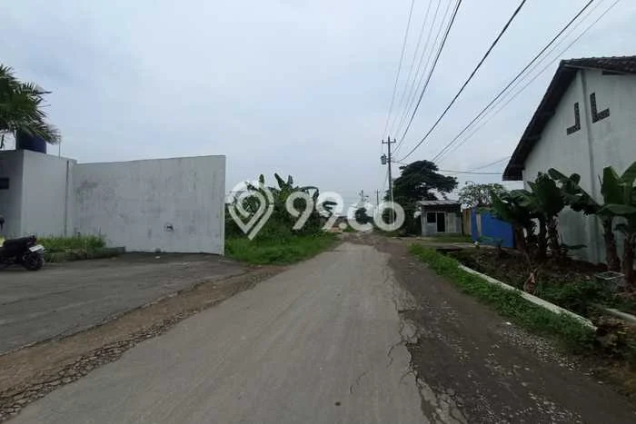 Gudang Disewa di Gatak, Sukoharjo, LT 3000m2 / LB 2400m2 Gudang Disewa di Gatak, Sukoharjo, LT 3000m2 / LB 2400m2