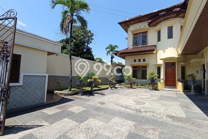 Rumah Mewah Dijual LT 910m2 di Kartasura, Sukoharjo Rumah Mewah Dijual LT 910m2 di Kartasura, Sukoharjo