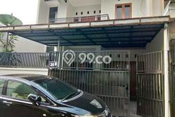 Dijual Cepat Rumah Bagus Siap Huni LB 225m2 di Banjarsari, Solo Dijual Cepat Rumah Bagus Siap Huni LB 225m2 di Banjarsari, Solo