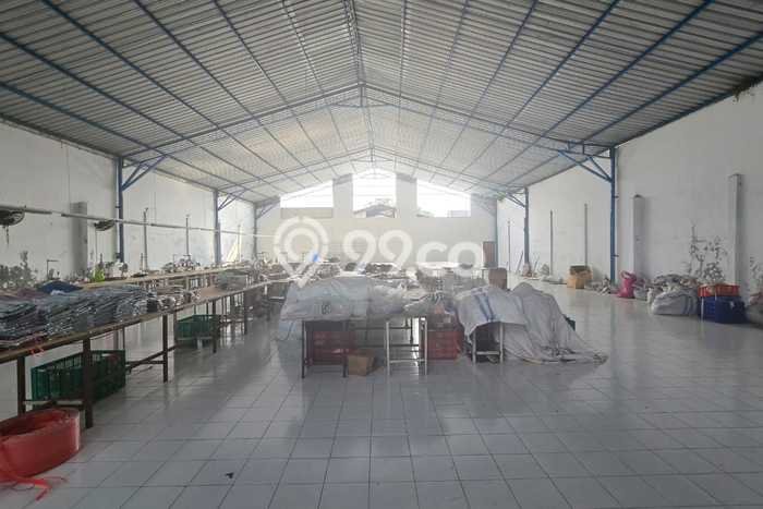 Gudang disewakan lokasi strategis Cemani Solo 445m2 Gudang disewakan lokasi strategis Cemani Solo 445m2