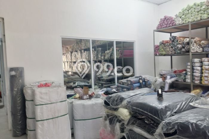 Disewakan Ruko di Slamet Riyadi Solo LT 400m2, LB 800m2 Disewakan Ruko di Slamet Riyadi Solo LT 400m2, LB 800m2