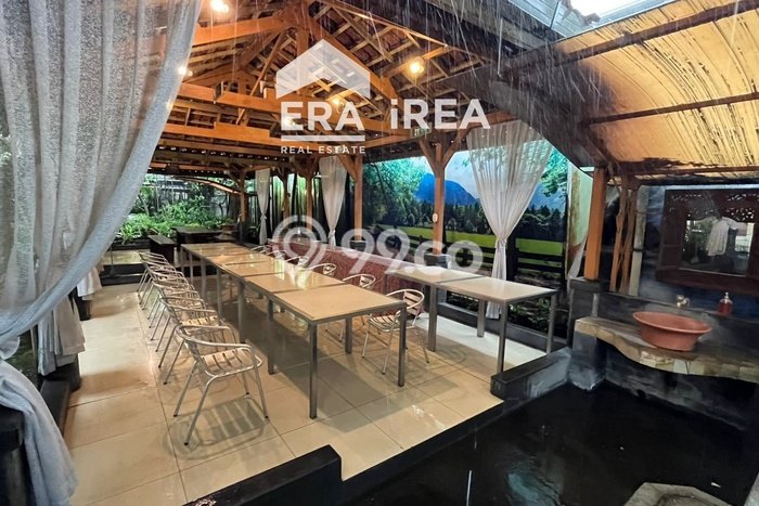 Unit Komersial Disewa Lokasi Manahan, Solo Spesifikasi Luas Bangunan 1800m2 Unit Komersial Disewa Lokasi Manahan, Solo Spesifikasi Luas Bangunan 1800m2