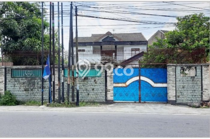 Rumah Modern Cantik 6 Kamar Siap Huni di Teras Rumah Modern Cantik 6 Kamar Siap Huni di Teras