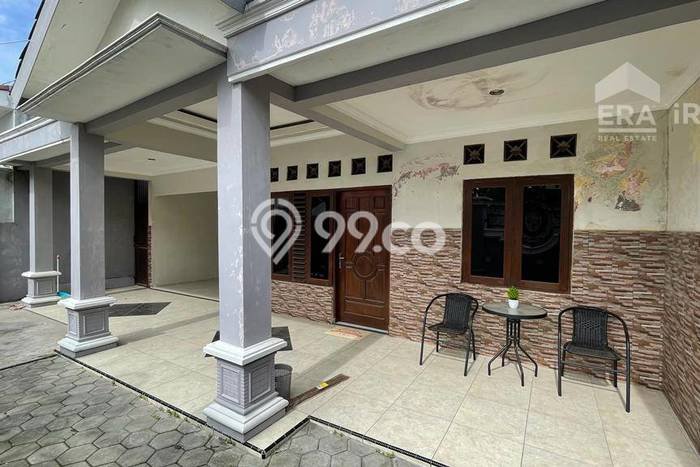 Rumah Strategis Modern Lb 100m2 di Banjarsari, Surakarta Rumah Strategis Modern Lb 100m2 di Banjarsari, Surakarta