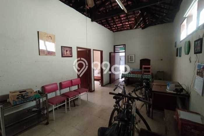 Dijual Cepat Rumah Bagus Siap Huni LB 106m2 di Banjarsari, Surakarta Dijual Cepat Rumah Bagus Siap Huni LB 106m2 di Banjarsari, Surakarta