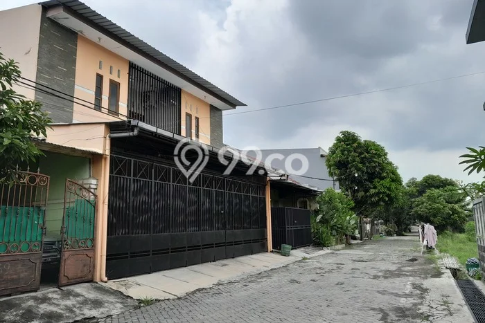 Hunian Cantik Minimalis Lb 157m2 di Jebres, Surakarta Hunian Cantik Minimalis Lb 157m2 di Jebres, Surakarta
