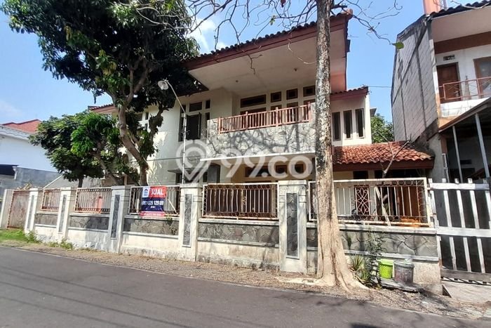 Rumah Asri 7 KT di Laweyan, Surakarta - LT 335m2m² Rumah Asri 7 KT di Laweyan, Surakarta - LT 335m2m²