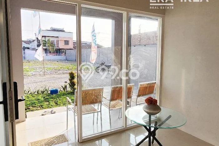 Rumah Strategis Modern Lb 120m2 di Jebres, Surakarta Rumah Strategis Modern Lb 120m2 di Jebres, Surakarta
