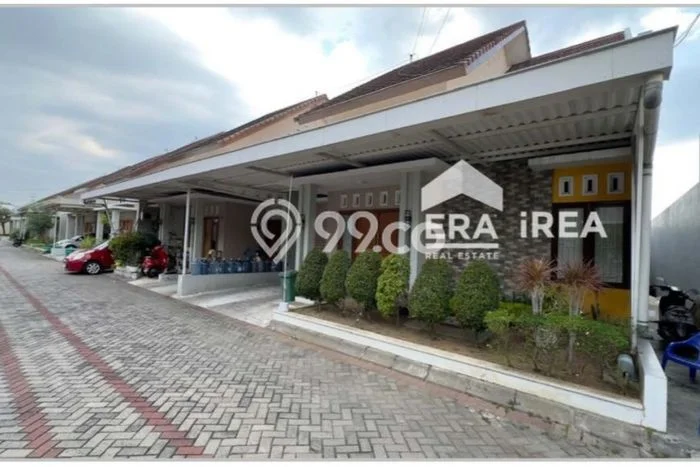Rumah Minimalis 3 Kamar LT 144m2 di Solo Baru Rumah Minimalis 3 Kamar LT 144m2 di Solo Baru