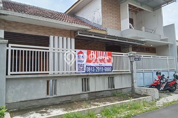 Rumah Modern Cantik 4 KT Bisa Langsung Pindah di Colomadu Rumah Modern Cantik 4 KT Bisa Langsung Pindah di Colomadu