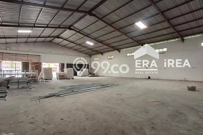 Unit Gudang Paling Strategis di Klaten Utara Klaten dengan LB 700m2 Unit Gudang Paling Strategis di Klaten Utara Klaten dengan LB 700m2