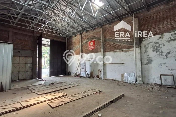 Unit Gudang Paling Strategis di Klaten Selatan Klaten dengan LB 200m2 Unit Gudang Paling Strategis di Klaten Selatan Klaten dengan LB 200m2