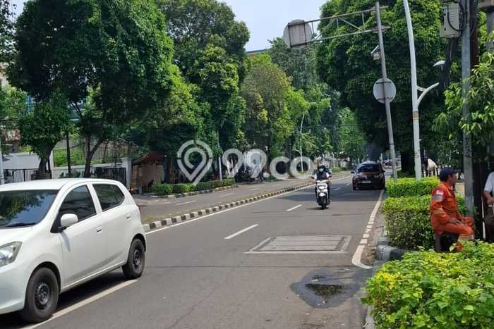 Untuk Dijual! Ruko di Wahid Hasyim Jakarta Pusat LT 195m2 / LB 300m2 Kawasan Strategis Untuk Dijual! Ruko di Wahid Hasyim Jakarta Pusat LT 195m2 / LB 300m2 Kawasan Strategis